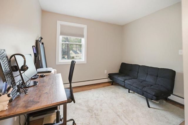 10 Hillside Road, Kingston, NH 03848