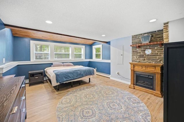 10 Hillside Road, Kingston, NH 03848