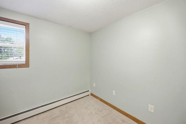 10 Hillside Road, Kingston, NH 03848