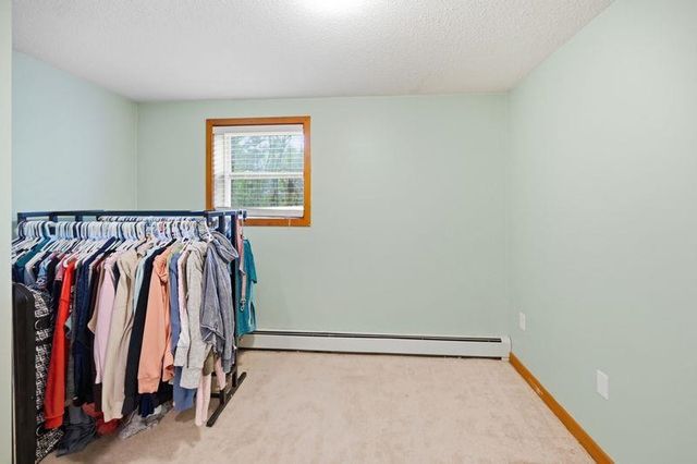 10 Hillside Road, Kingston, NH 03848