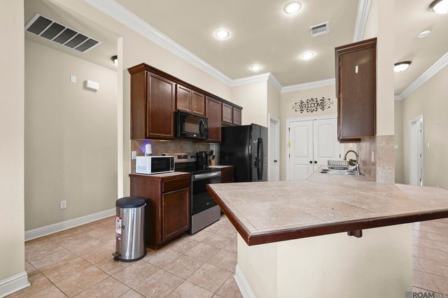 23369 Mango Dr, Denham Springs, LA 70726