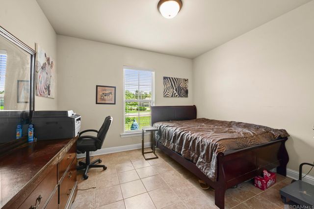 23369 Mango Dr, Denham Springs, LA 70726