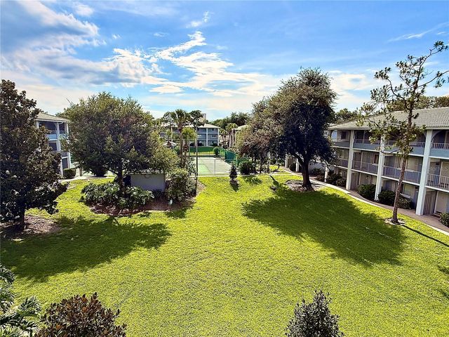 133 OYSTER BAY CIRCLE 370, Altamonte Springs, FL 32701