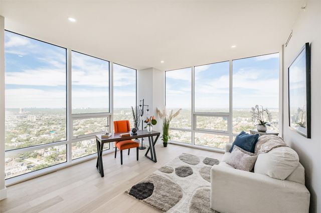 5100 San Felipe Street 363, Houston, TX 77056