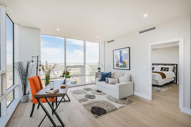 5100 San Felipe Street 363, Houston, TX 77056