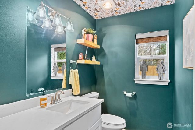 18204 E Clear Lake Boulevard SE, Yelm, WA 98597