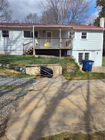 2036 Pope Road, Winston-salem, NC 27127