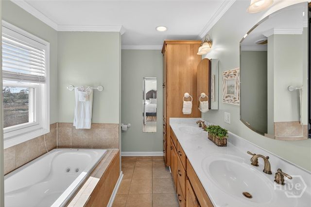 145 S Campbell Avenue E, Tybee Island, GA 31328