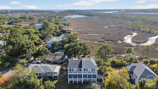 145 S Campbell Avenue E, Tybee Island, GA 31328