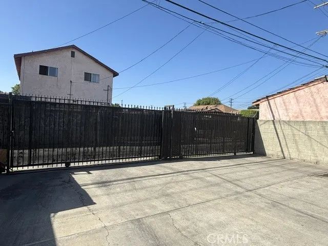 726 E 31st, Los Angeles, CA 90011