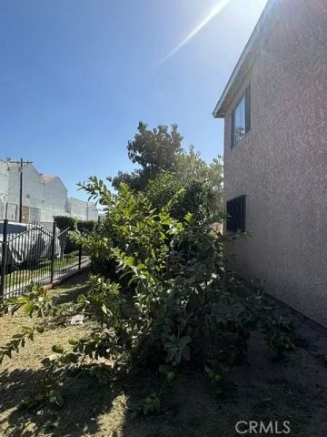726 E 31st, Los Angeles, CA 90011