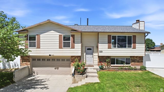 11042 S LINDON RD, Sandy, UT 84092