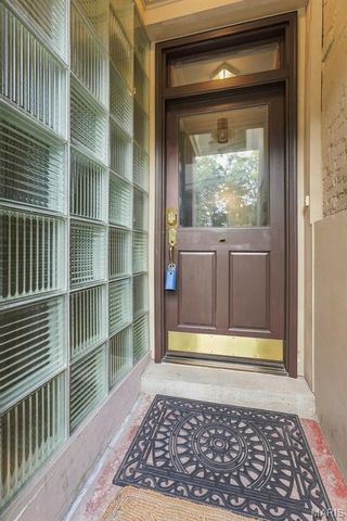 4469 Pershing Avenue, St Louis, MO 63108