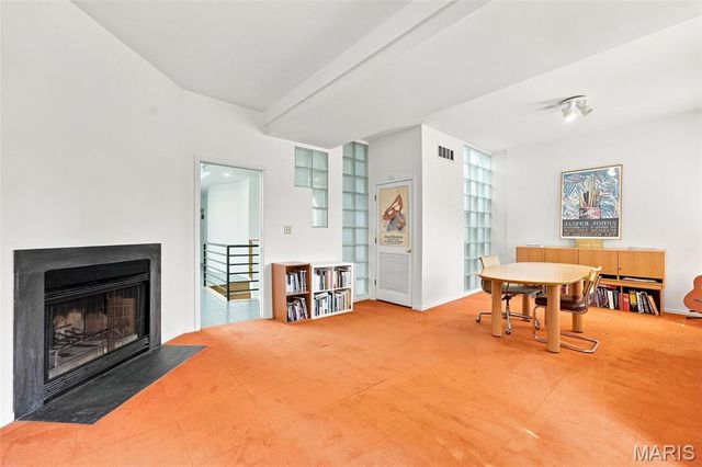 4469 Pershing Avenue, St Louis, MO 63108