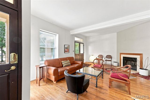 4469 Pershing Avenue, St Louis, MO 63108