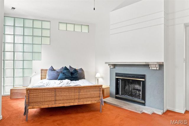 4469 Pershing Avenue, St Louis, MO 63108