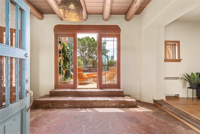 3869 Old Santa Fe Trail, Santa Fe, NM 87505