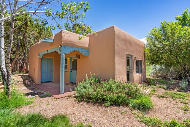3869 Old Santa Fe Trail, Santa Fe, NM 87505