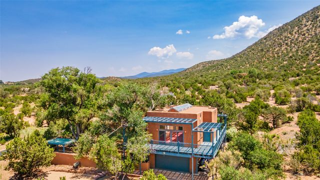 3869 Old Santa Fe Trail, Santa Fe, NM 87505