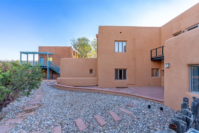 3869 Old Santa Fe Trail, Santa Fe, NM 87505