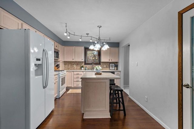 3300 N RANKIN STREET, Appleton, WI 54911