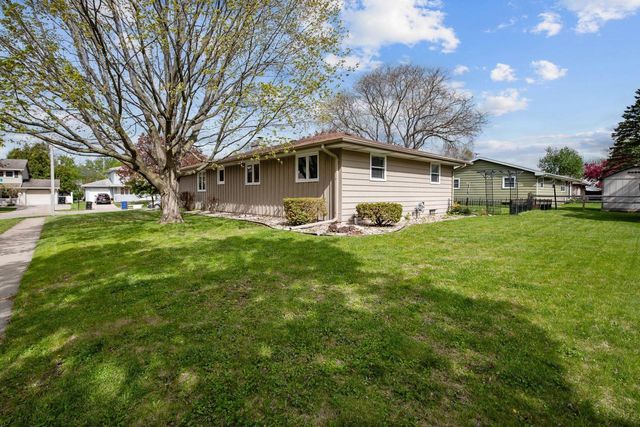 3300 N RANKIN STREET, Appleton, WI 54911