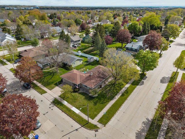 3300 N RANKIN STREET, Appleton, WI 54911