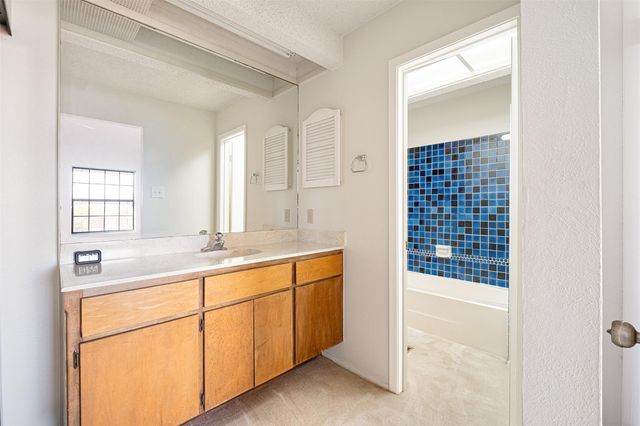 1748 Ohlen RD 16, Austin, TX 78757