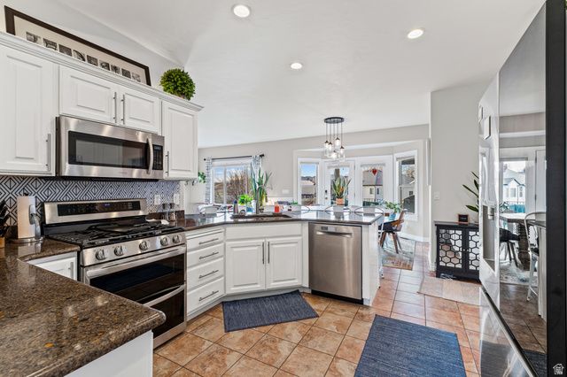 11942 S WATERHOUSE CT, Riverton, UT 84065