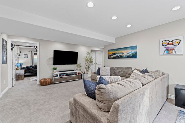 11942 S WATERHOUSE CT, Riverton, UT 84065