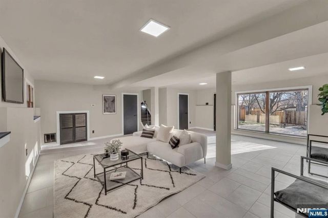 1011 Washington Avenue, Old Tappan, NJ 07675