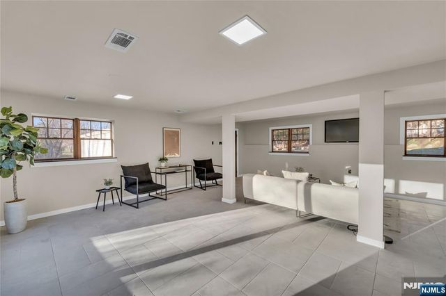 1011 Washington Avenue, Old Tappan, NJ 07675