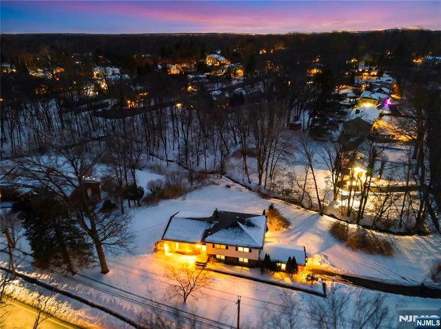 1011 Washington Avenue, Old Tappan, NJ 07675