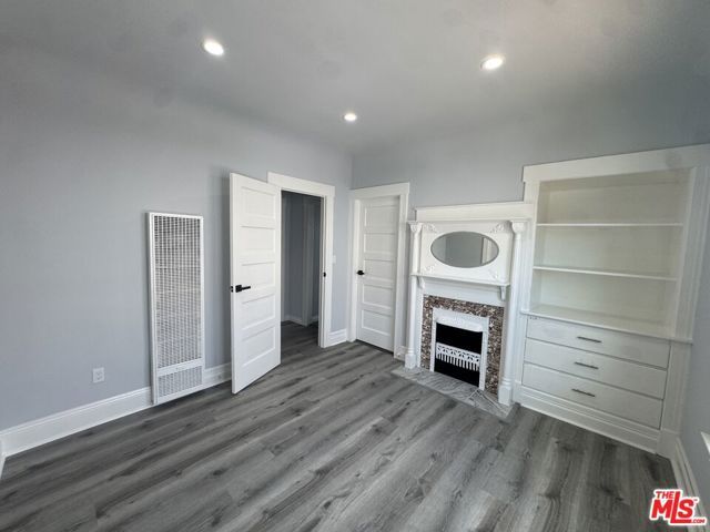 136 W 43rd Place, Los Angeles, CA 90037