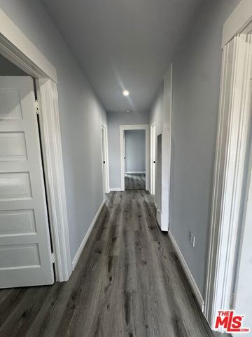 136 W 43rd Place, Los Angeles, CA 90037