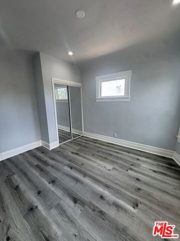 136 W 43rd Place, Los Angeles, CA 90037