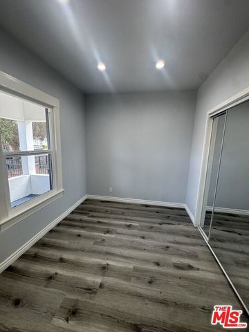 136 W 43rd Place, Los Angeles, CA 90037