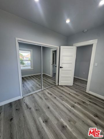 136 W 43rd Place, Los Angeles, CA 90037