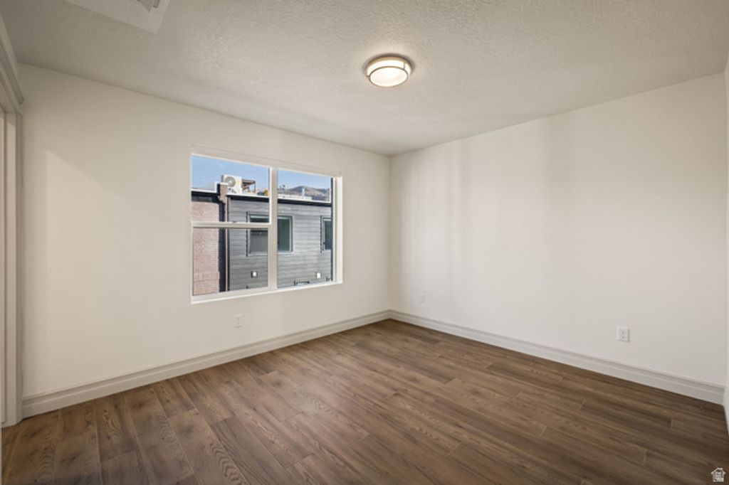 Image 12 of property listing at 443 W 400 N #201, Salt Lake City, UT 84103