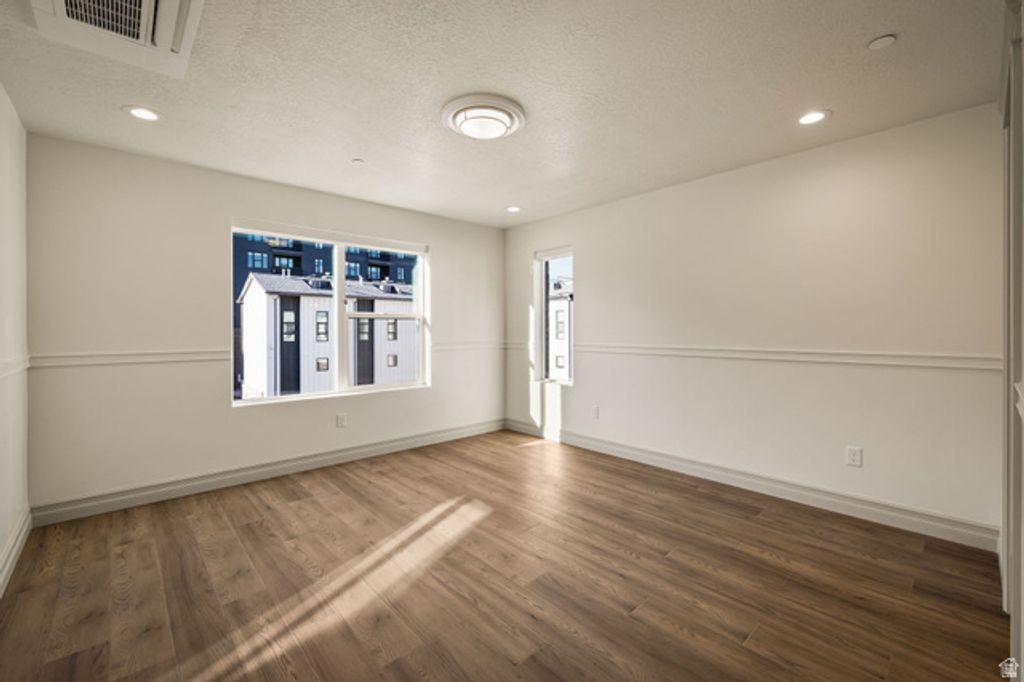 Image 7 of property listing at 443 W 400 N #201, Salt Lake City, UT 84103