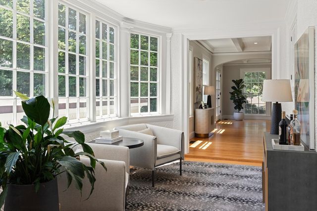 10 Burnham Rd, Newton, MA 02465