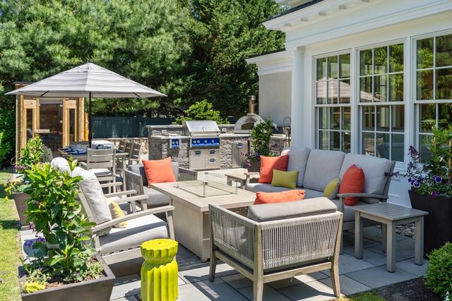 10 Burnham Rd, Newton, MA 02465