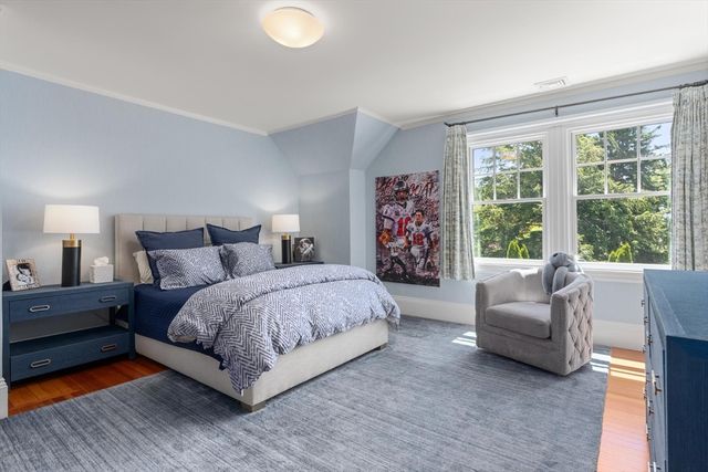 10 Burnham Rd, Newton, MA 02465