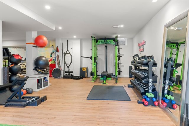 10 Burnham Rd, Newton, MA 02465
