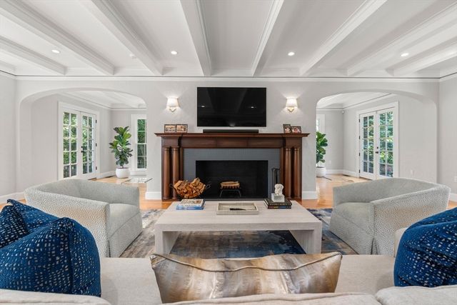 10 Burnham Rd, Newton, MA 02465