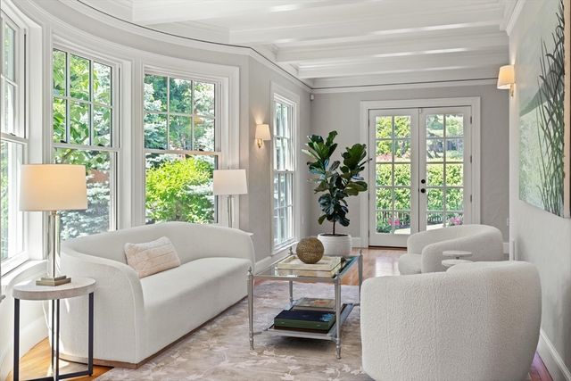 10 Burnham Rd, Newton, MA 02465