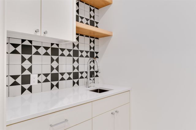 1911 Euclid Avenue, Dallas, TX 75206