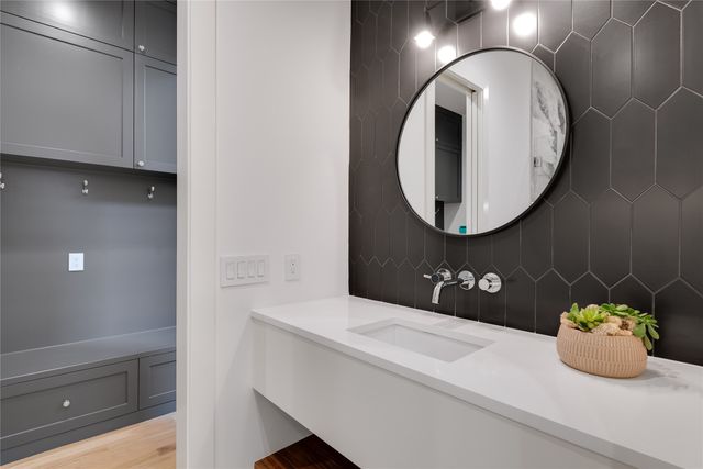 1911 Euclid Avenue, Dallas, TX 75206