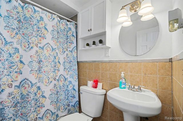 1700 Ackley Avenue, Westland, MI 48186