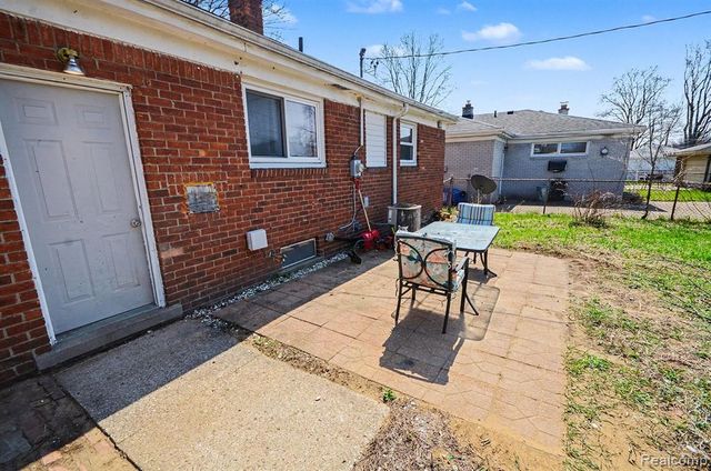 1700 Ackley Avenue, Westland, MI 48186